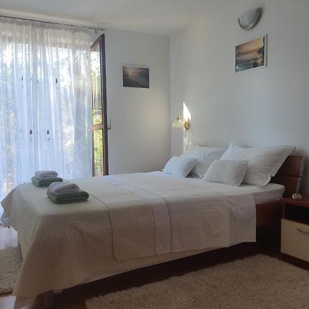 Apartman Sutivan Apartment ภายนอก รูปภาพ